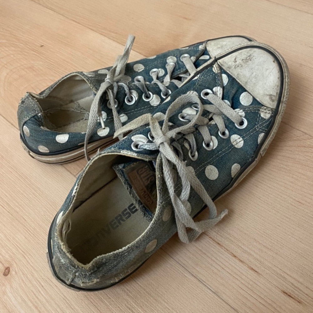 denim polka dot converse